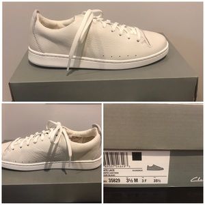 CLARKS leather sneaker (Big Kids)